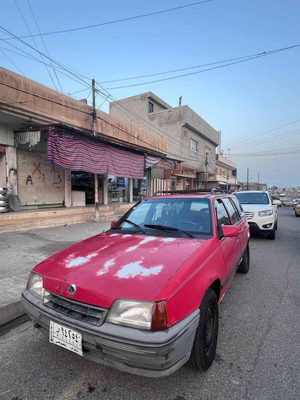 كاديت ستيشن للبيع 
مكينه وكير وطخم حيل نضاف +رقم الماني +بيها كابون+ طخم تايرات جداد 
السعر 28 وبيها مجال بسيط للطيبين 
التواصل ***********
ملاحضه :الرقم بي واتساب
