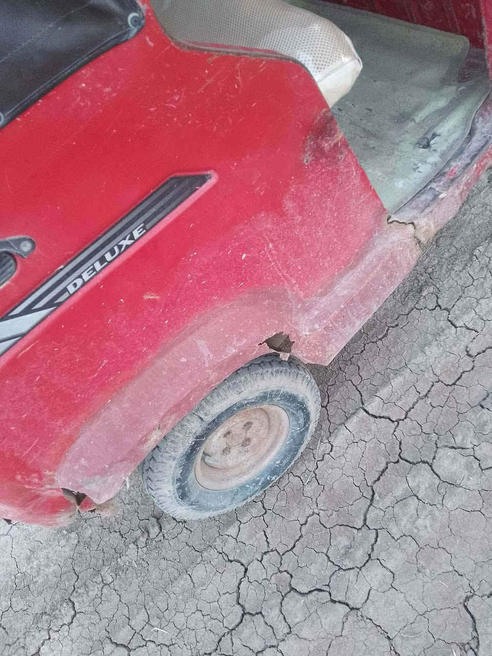 السلام عليكم
تكتك tvs للبيع اوراق بيهن نقص موديل 17 
مكينه 23 شغال كشر تعبان مكاني ابو غريب
السعر مليونين و200... ***********--*********** وتساب
