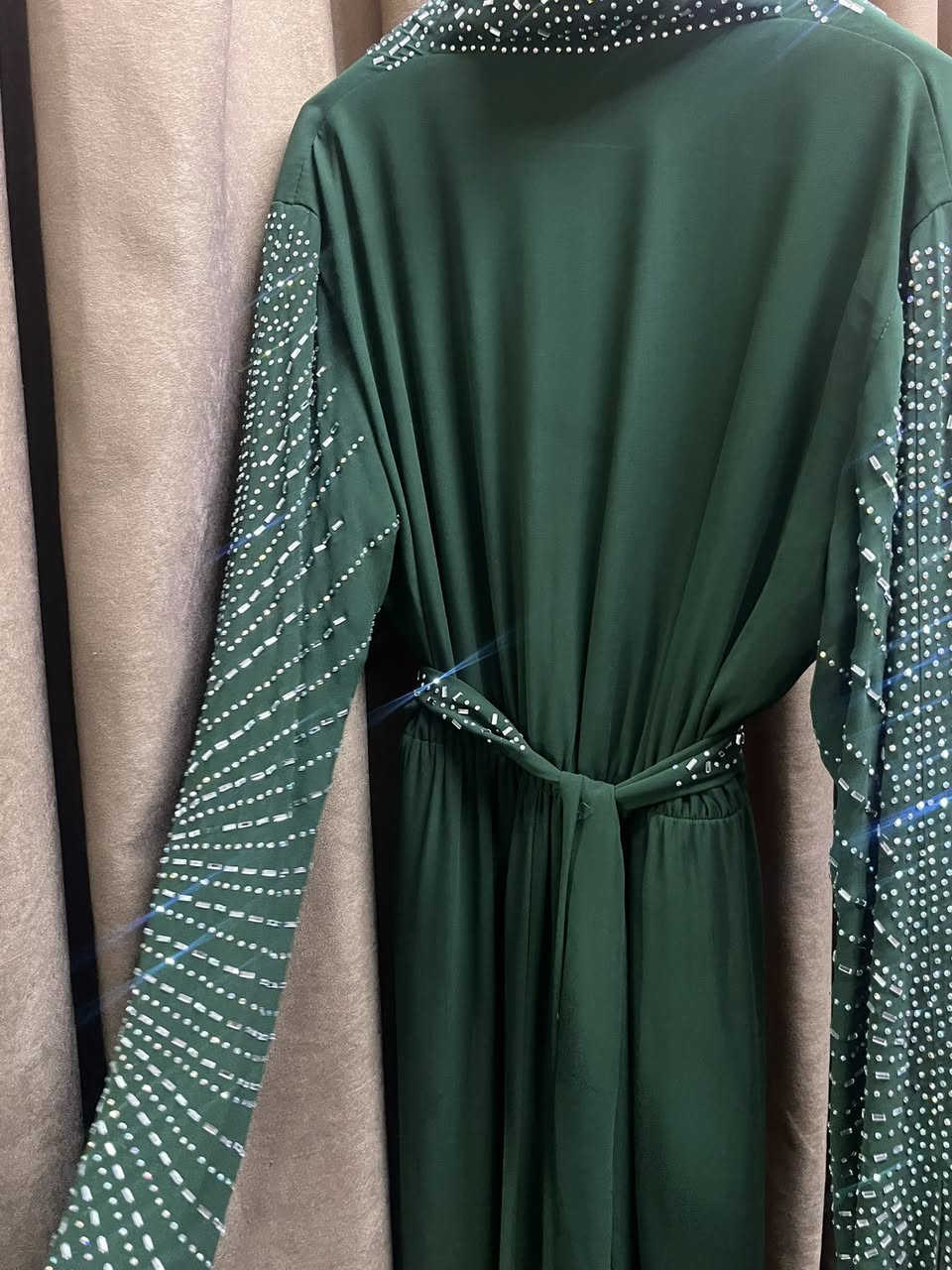 السلام عليكم عندي هذا الفستان اريد أبيعه
سعره 25 ملبوس فقط مرة وحدة 
والعنوان ببغداد


**إذا كنت صاحب هذا الإعلان وتريد حذفه لأي سبب، رجاءا أرسل رسالة إلى الدعم الفني**