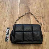 بنات • اكسسوارات • فرصة