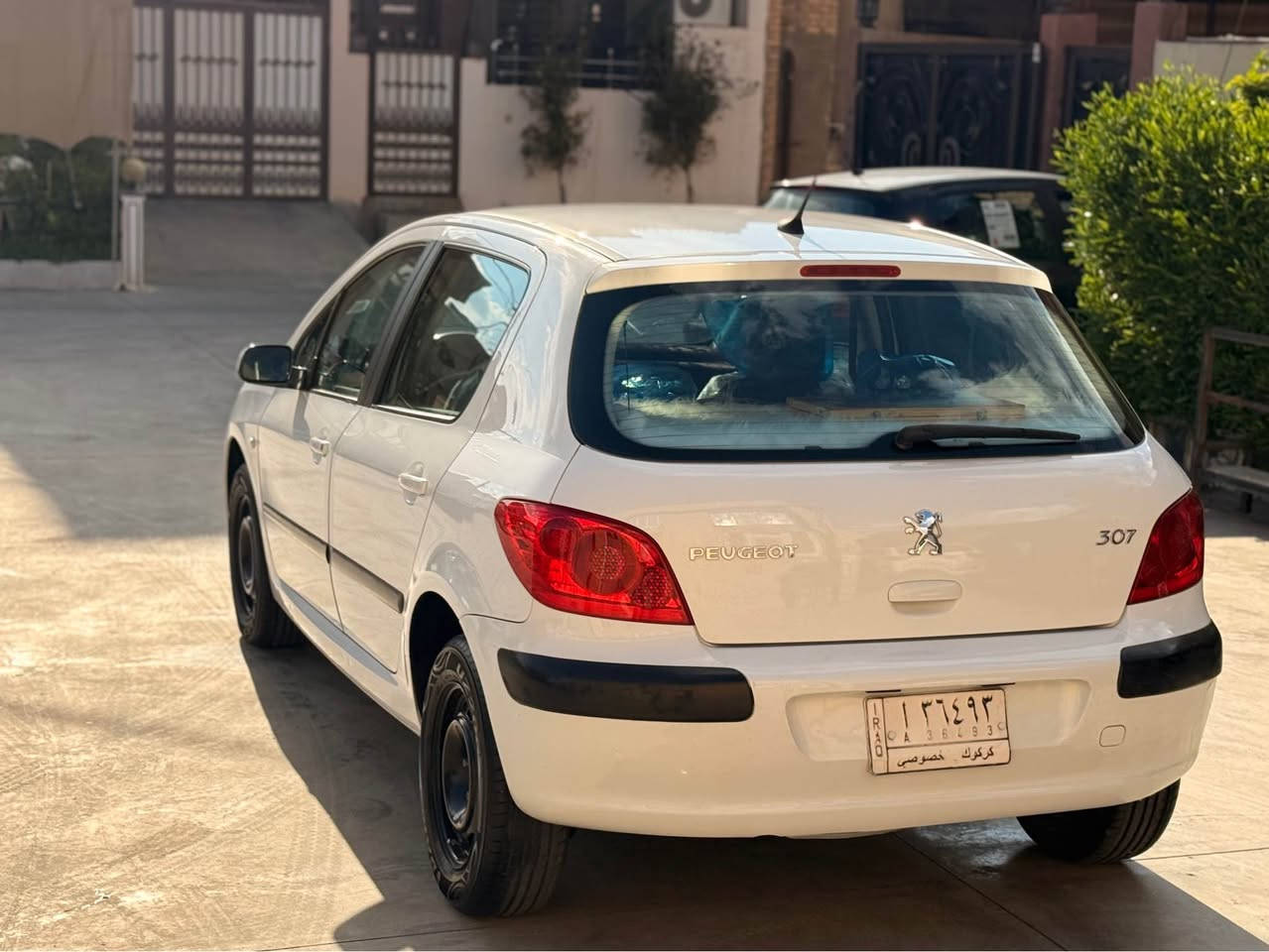 بيجؤ ٢٠٠٦ بدون صبغ 
رقم  كركوك قليل ماشي 
 سنوي جديد مشروع وطني 
دفتر بانزين
گير محرك بشرط بدون صرف بدون بخار 
 سيارة جديد  صدر تايرات كلة جديد 
دهن محرك دهن گير جديد
 تبريد ثلج
سبير شريكة ما نازل 
 مابي برغي نقص سيارة مال بيت كلش ناعم  
شرط تحويل و غرامة 

مكان سيارة كركوك

***********واطس اب كركوك, العراق
