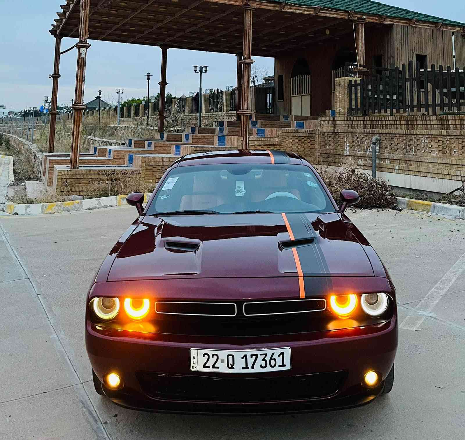 سلام عليك للبيع جالنجر 
موديل 2022
سياره صبغ حزام بدون دواخل بدون ارباك
بدون شواصي شرط
كير محرك كولهه شرط
سياره جاهزه من كل نواحي
رقم سنويه كولهه جديد بسمي
ماشي 50 ميل 
سعر 170 وبي مجال بسيط
مكان سياره كركوك
رقم موبيل *********** كركوك, العراق
