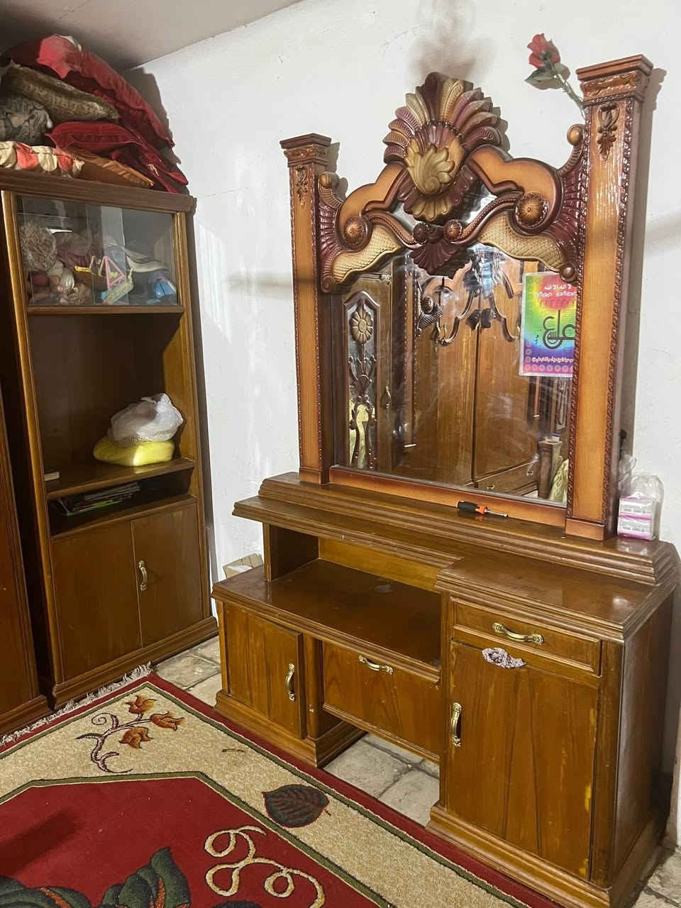 الغرفه بالحقيقه ضخمه واحله من الصور

غرفه صاج عراقي ضخمه نضيفه 7 قطع كنتور 6 بيبان ملحق  مكان الشعب سوق شلال سعر500 مجال كلش قليل ***********
