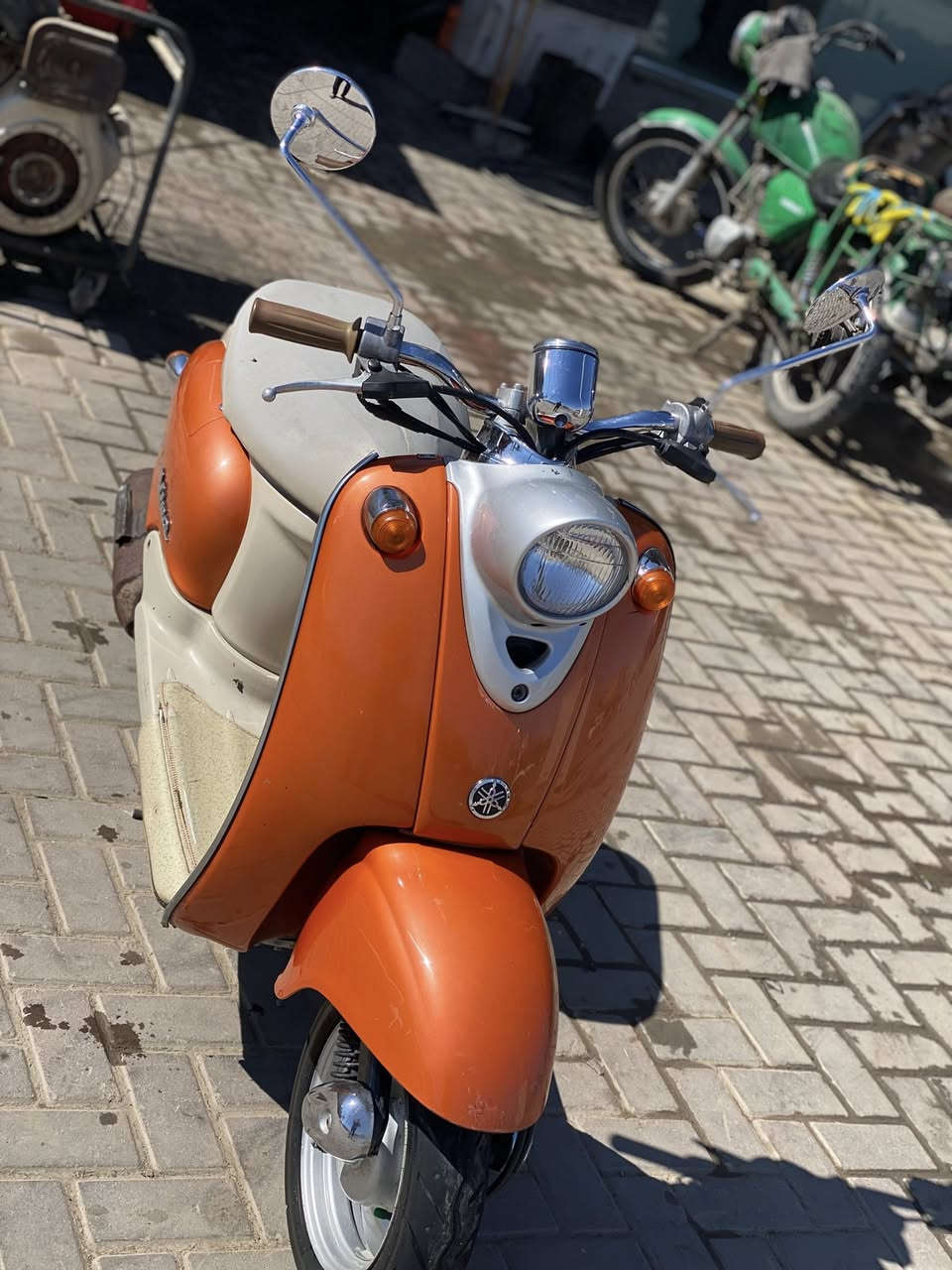 دراجه كلاسك للبيع السعر 650 قفل  اتصل اذا شراي كفاله عامه ***********
