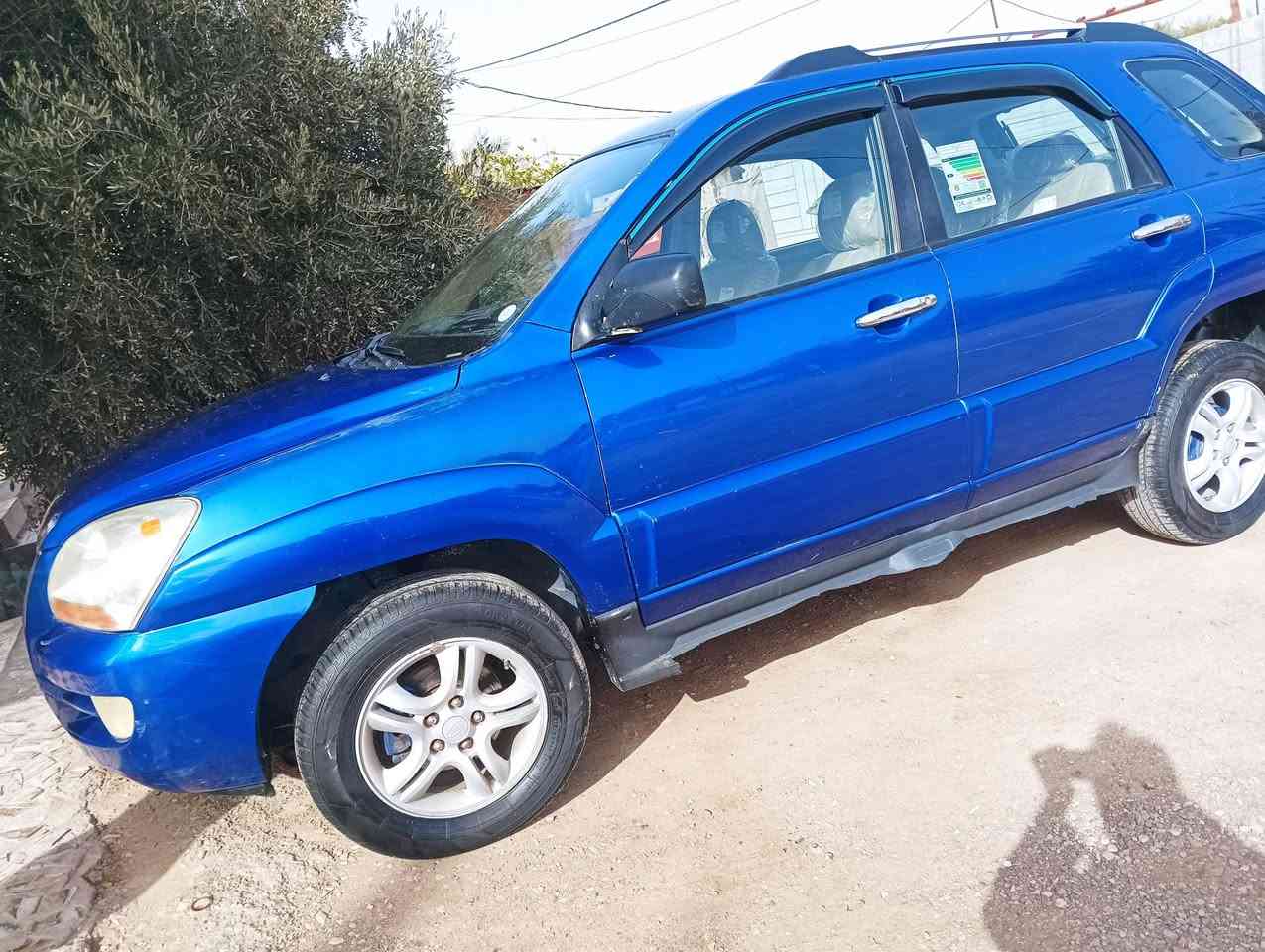 للبيع بها صبغ بنيد وجملغ محرك 4 سعر 110،،تلفون. ***********
