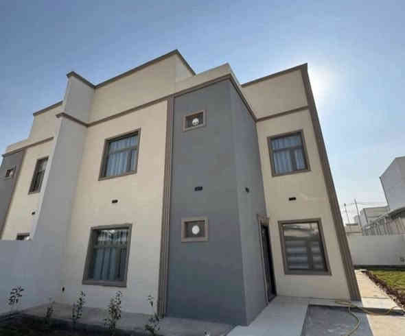 #للبيع ..#للبيع  مناسب 
 🏠دار مجمع الاميرات السكني 2

▪️ المساحة: 250م
▪️ المربع الخامس— موقع مميز
⸻
▪️ تفاصيل الدار:
🏠 الطابق الأول:
 • غرفة
 • صالة صغيرة
 • مطبخ حار/بارد
 • استقبال
 • حمام داخلي + حمام خارجي
 • حديقة
 • كراج
🏠 الطابق الثاني:
 • غرفة سويت
 • غرفة إضافية
 • حمام خارجي

▪️ الواصل:٣٠مليون 
▪️صاعد مصرف عقاري  
▪️يباع بتطلوعة مناسبة 

📞 للاستفسار والتواصل:
***********
***********

#مكتب الأمان للوساطة العقارية والمقاولات العامة 

— في ‏‏النجف‏، ‏محافظة النجف‏‏.
