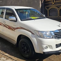 تيوتا هيلوكس • دبل قمره • رقم بصره