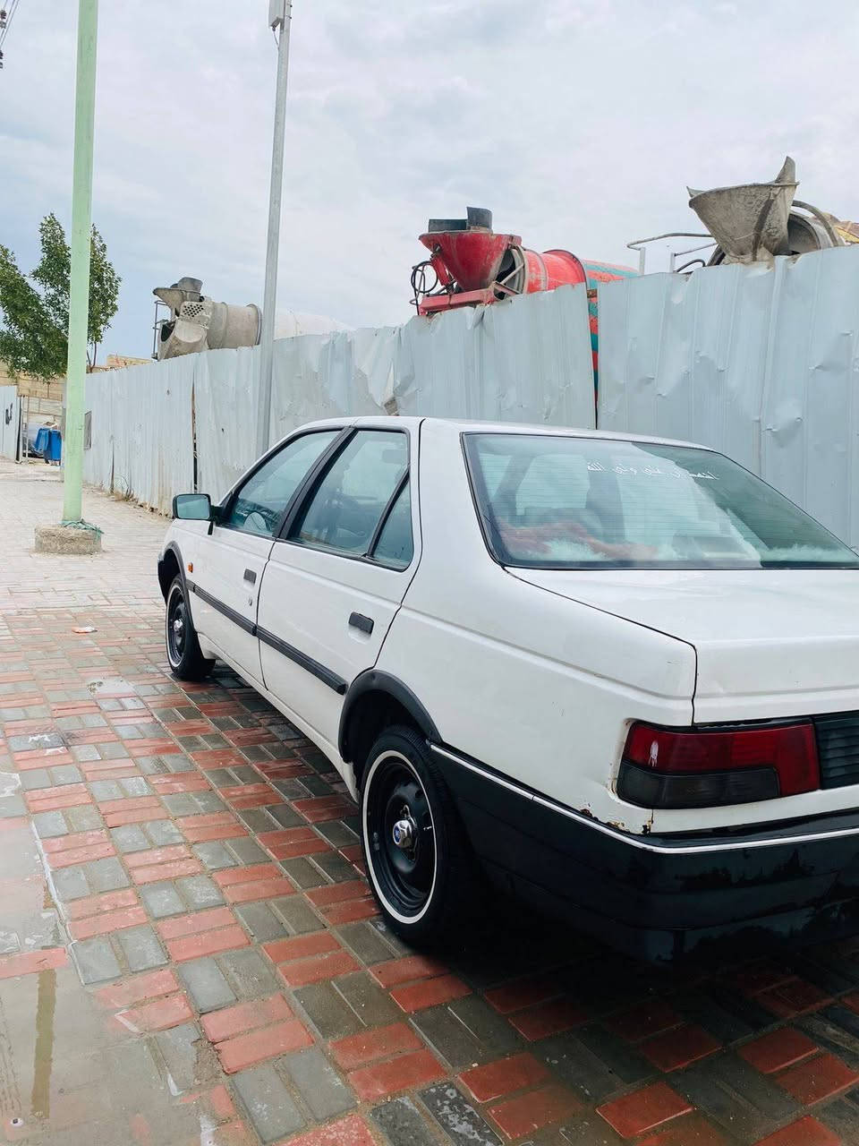 السلام عليكم بيجو روى موديل 2009 تدفئه تبريد تخم تاير جديد محرك وكير واكسل كفاله والاتصال على ***********غير متواجد على الفيس
