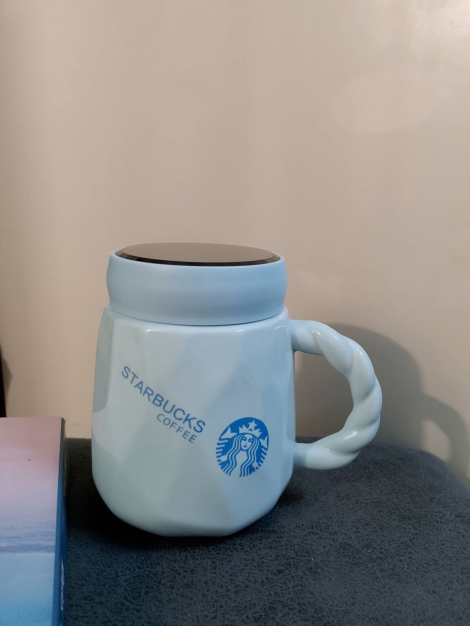 القهوة ليست مشروبًا…
إنها لحظة هدوء، وكوب يحضن دفء القلب 🤎☕


**إذا كنت صاحب هذا الإعلان وتريد حذفه لأي سبب، رجاءا أرسل رسالة إلى الدعم الفني**