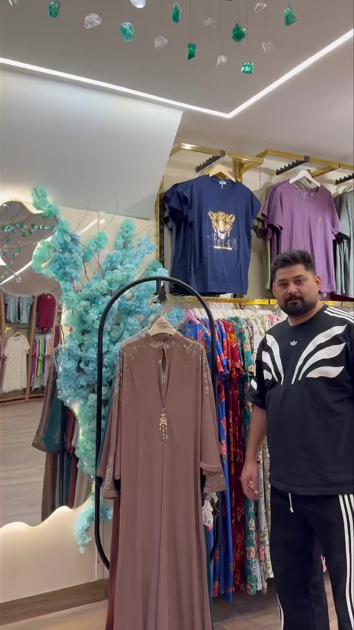 السعررر 10.000 الف فقط 
🔥الموسم  الصيفي … قوي ! 🔥
🧥 أحدث الموديلات النسائية
💥 جودة ✖️ أناقة ✖️ سعر يناسب الكل
📏 القياسات متوفرة 
📦 توصيل لكل محافظات العراق
📲 *********** 
📍كربلاء شارع سناتر 
📍 الجمعية قرب مطعم مرام  

👕 لبسج يفرض حضورج وين ما تروحين!😎
