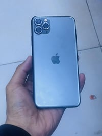 ايفون ١١ برو ماكس • ٢٥٦ • شاشة مبدلة