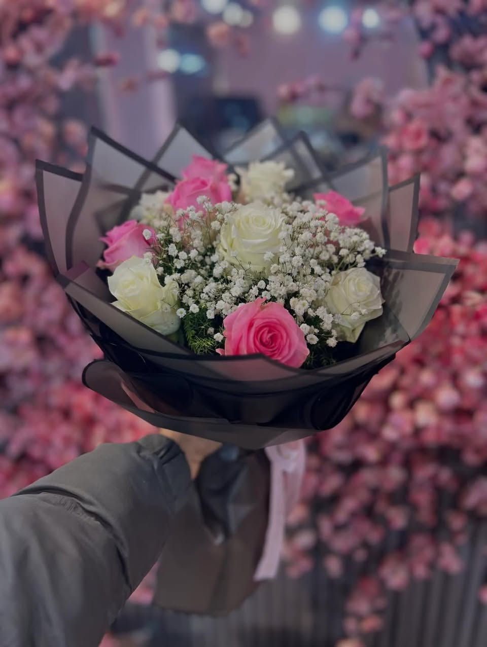 بوكه ورد 🌹طبيعي  خليك مميز واهدي من تحب اجمل بوكيهات الورد الطبيعي🌹 ♥️ 
متوفر دفع  ماستر او رصيد اسياعنوان  ميسان/قطاع 28شارع السوك مجاور مجمع محمد الموسوي يوجد لديناخدمه توصيل 🚕 رقم الهاتف طلب السريع ***********
