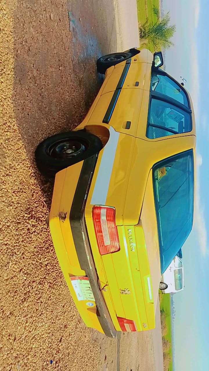 للبيع والمراوس ٤٠٥ سياره جاهزه سعره 38 بيه مجال موديل 16 رقمي للتواصل  ***********
