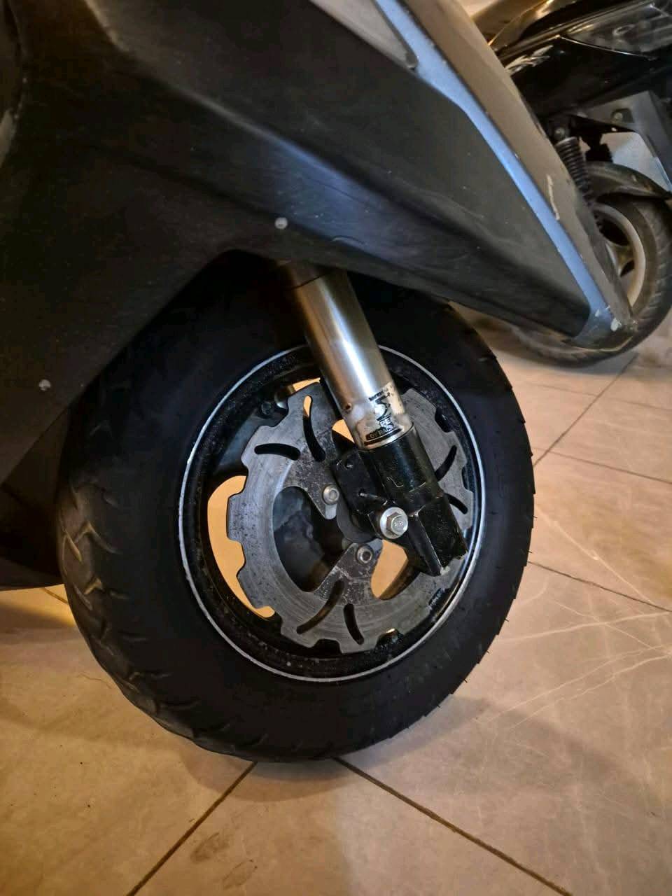 للبيع نقصها فج بريك وعنبار دراجه كلشي بيها شغال سعرها 450الف وبيها مجال شويه مكاني محموديه 