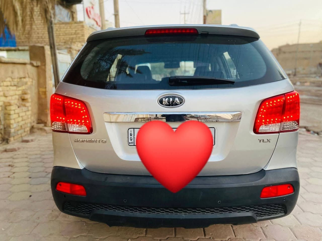 السلام عليكم
سورنتو 2013 ادوات كصه جنطه سياره طك كارتون احله من الصور جاهزه على اخر حبايه باتري جديد تخم تاير جديد حداديه كارتون تبريد تدفئه محرك جديد كاز متومه ارقام وسنويه على شاصي سياره جاهزه وجديده مكان الناصريه السعر55 وبيها مجال 

***********
