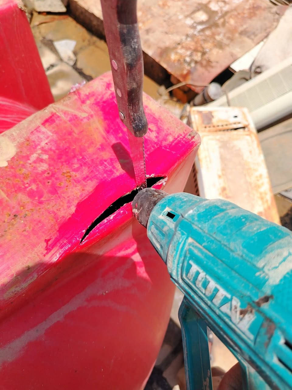 تصليح الخزانات في السماوه نجيك لهلك ضمان سنه ***********/ سعر ١٠تالاف
