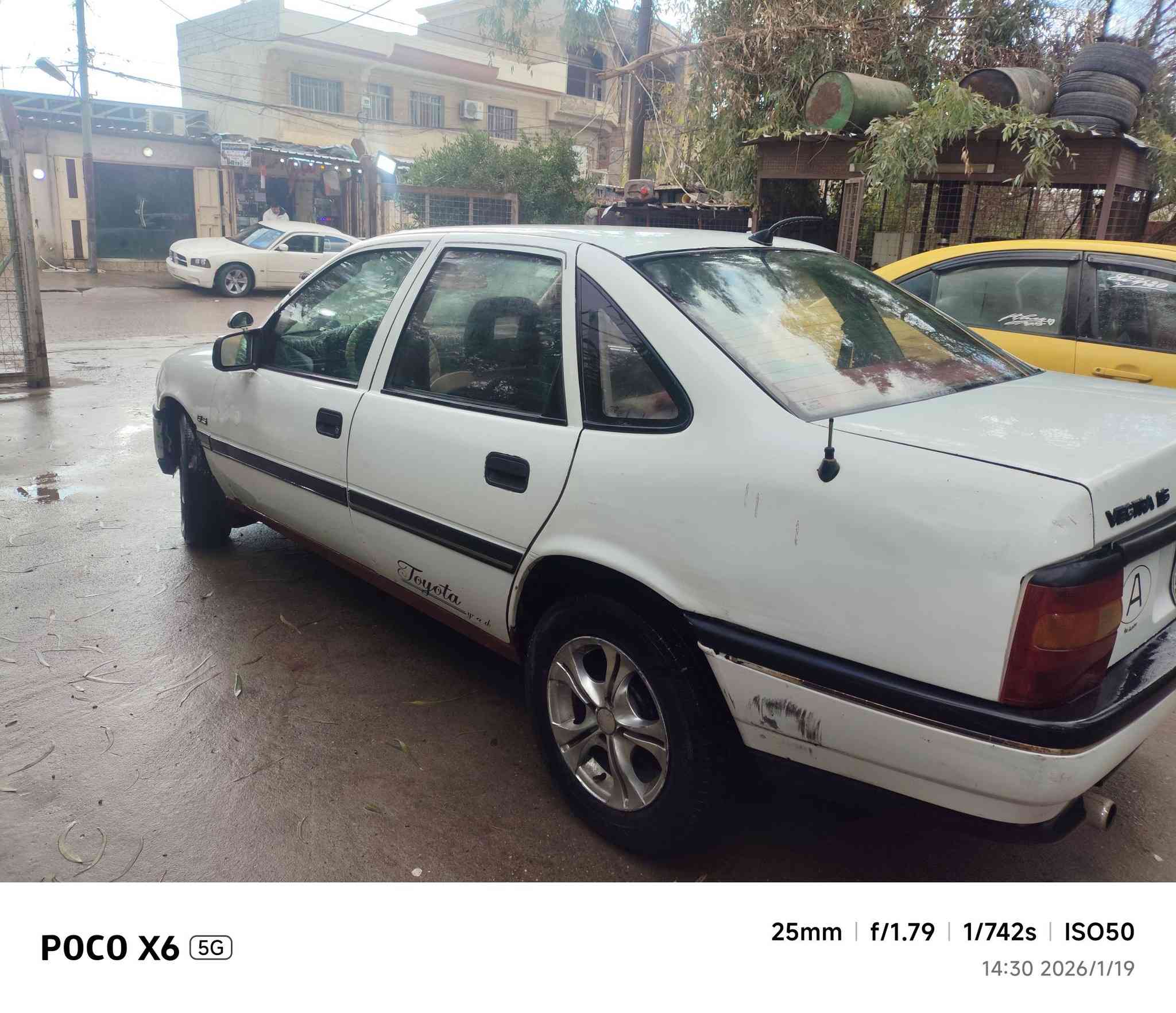 فكترا حجم 16مشروع وطني شرعي بلموصل كابون بانزين شرط الوكاله والتحويل بدون صبغ مصلح دوائر ودوسات ومثل ما موضح بيها طخه لايت يمين سعر 33وبيها مجال
غير متواجد عل خاص اتصال ***********
