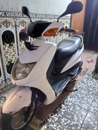 دراجة سكنس مكينه مجفته كهربائيات شغاله سلف هندر السعر 350 وبيه مجال لل...