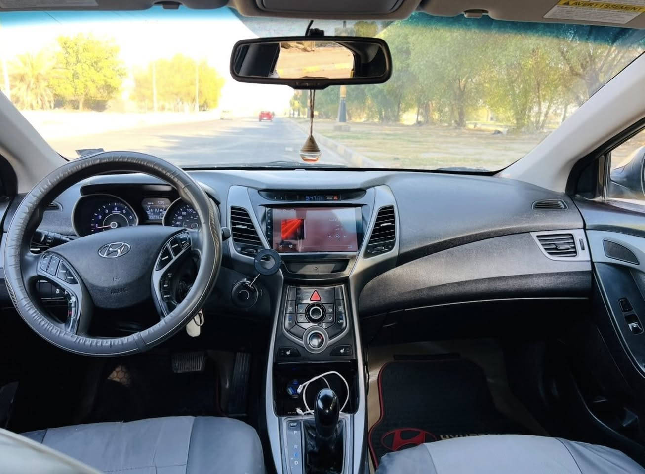 النترا مديل 15 امريكي حادثها بجم بامريكا وبلعراق جامع خلفي بدون حوض السياره ليبل واحد تدفئه تبريد كهربائيات كلها شغاله 
كبل للشارع حدادية جديده خلفي وصدر جديد تخم تاير كذلك 
السعر (105) مكانها كربلاء رقم انكليزي هزه جديده 
للاستفسار على الرقم (***********)
اذا اكو خصوصي النترا مراوس
