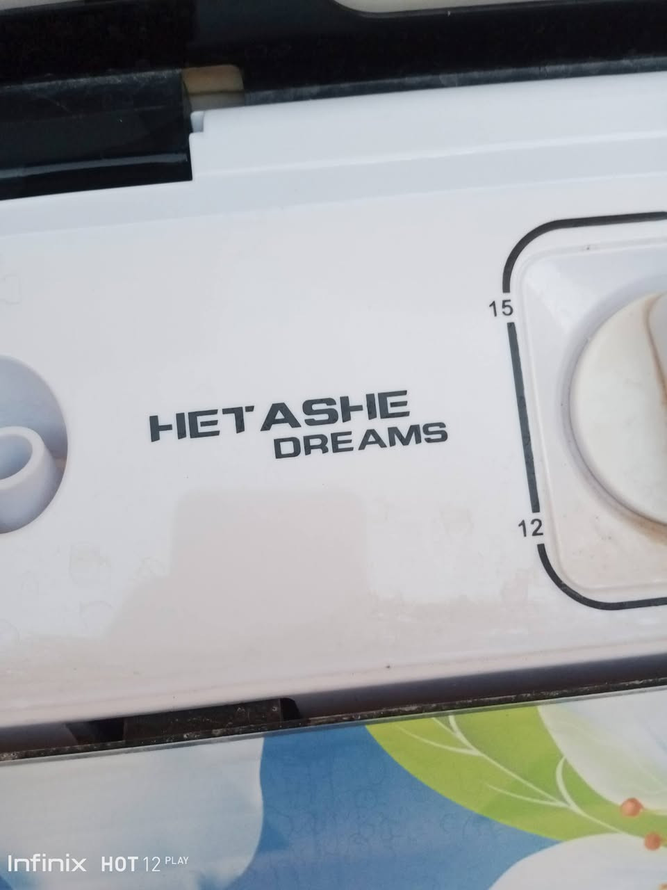 السلام عليكم غسالة هيتاشي للبيع جديدة جدا نظيفة حجم 12 كيلو حوضين كشرها جدا نظيف وشغالة وجديدة بمعنى الكلمة استخدامها سنة واحدة سبب البيع اخذنا مكانها  غسالة اوتوماتيك السعر من الاخير150 الف الاتصال على الرقم ***********
