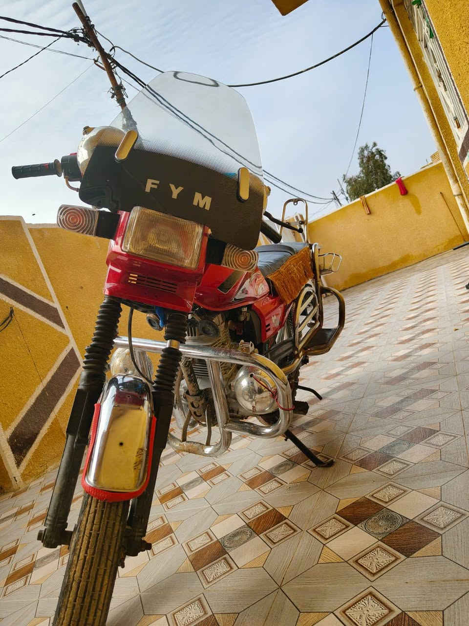 سلام عليكم  اخوان دراجه فيوم
لبيع  رقم واسط دراجه فول نضافه احلا من بصوره كامله مانقص اي اشي  ***********
