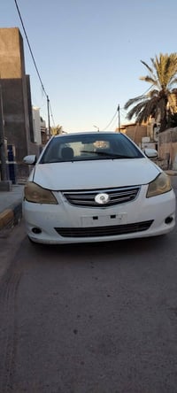 بيوايدي • ٢٠١٣ • بدون لوحات