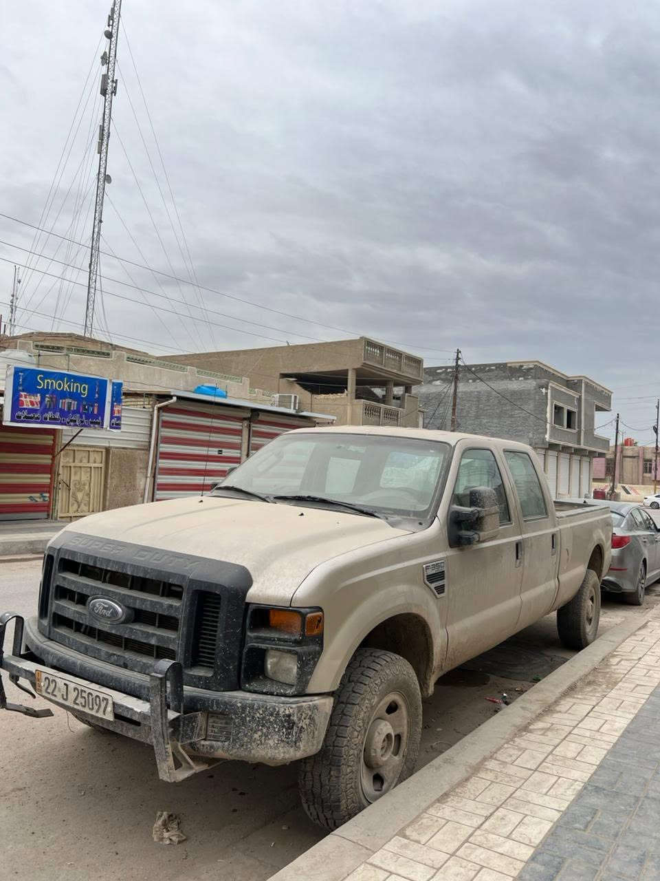 السلام عليكم فورد F350  موديل 2009 باسمي رقم اربيل بيها مكينة كايمه السعر 80 وبي مجال للاستفسار ***********
