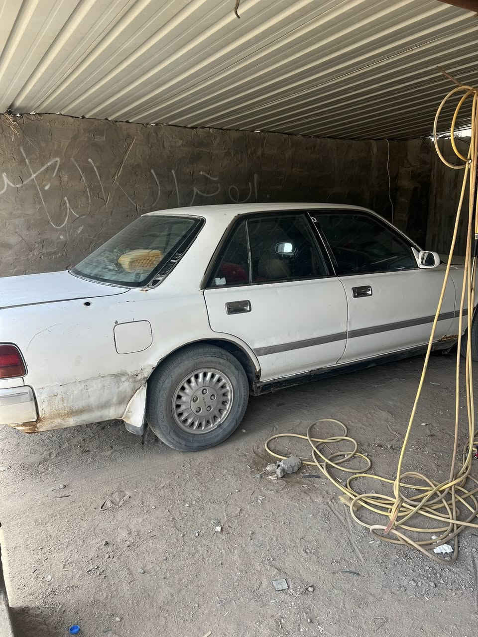 سيارة كروسيده ايسر بلاد موديل  1993 تبريد شغال كهربائيات جاهزه ضعف بالكير ما ادري كهربائياتها محرك ونجي سعر 35 وبيها مجال المكان البصرة الزبير رقم الهاتف ***********
