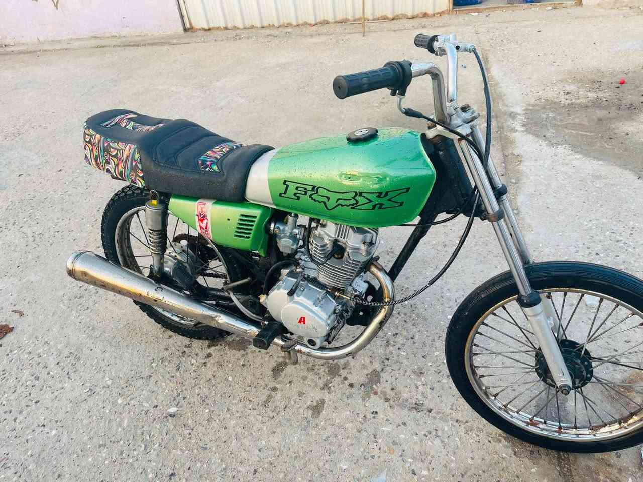 سلام عليكم دراجه لبيع دراجه حلوه ونضيفه 
عراض كله جديد السعر 325 وبيهه مجال المكان بصره 5ميل ***********
