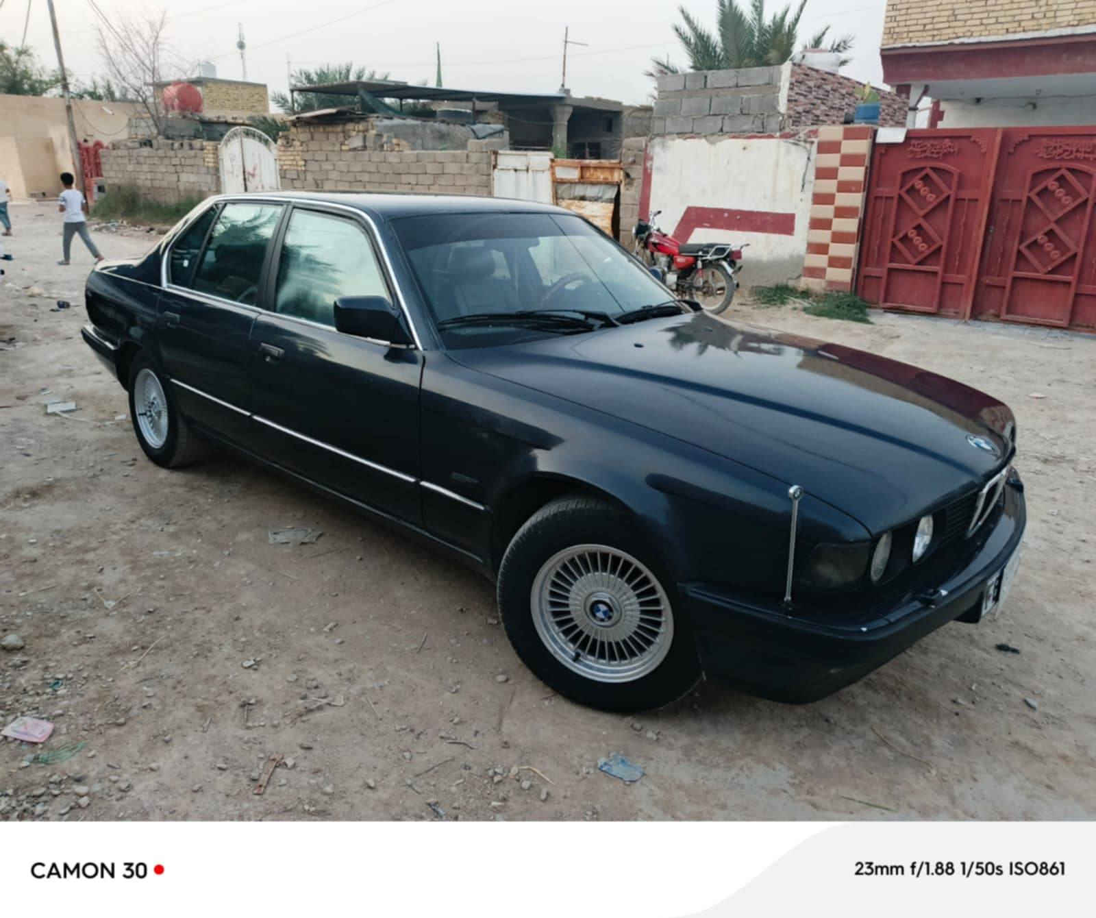 السلام عليكم ورحمة الله وبركاته 
اخوان بيئم 735 مفتوح 
كير عادي 
للبيع او مراوس حسب قناعه 
رقم بغداد 
سيارة حلوة كلش وكاعدة وعد يمناك 
تبريد شغال 
سعر 55 وبيه مجال للشراي 
للستفسار، *********** واتساب  
مكان واسط
