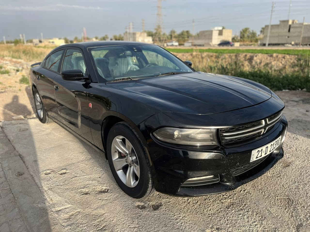 جارجر 2015 sxt كندي اسود
من امريكا كلين تايتل وهنا بالعراق بيها جاملغ خلفي ايمن صبغ 
وبيها شوية من الجاملغ الخلفي الايسر بارد  
بيها شوية شخوص
سيارة جديدة وكاملة ولا كلوب بيها مشتغل وسيارة ما مشتغلة على خط على ايدنا من جتي من امريكا 
ومواصفات ال sxt معروفة
رقم سليمانية كاملة ما بيها اي نقص
 ***********
مكان السيارة ديالى
