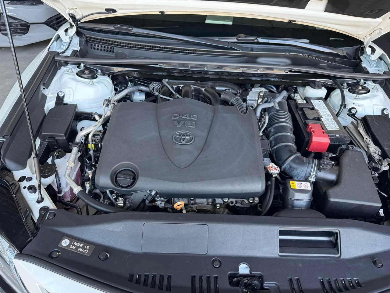 كامري XSE 2024 سته سلندر فول جاملغ واحد صبغ بجم كبس رقم شاصي موجود /***********/*********** أربيل, العراق
