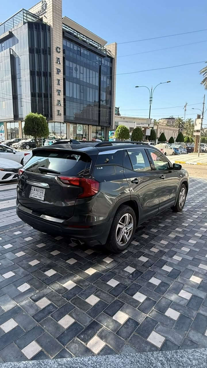 تيران 2018  محرك 2000 توربو 
حادثها جانبي باب السكن 
بيها طخات بسيطة مصلحة بارد 
السعر 140 وبيها مجال 
***********
