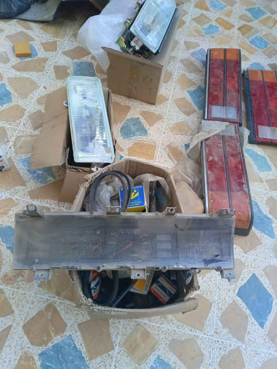 غراض داتسن للبيع .
غراض اصليه مؤسسة جديد ومستخدم .
العنوان : (موصل).
 الأستفسار (***********): (***********).
