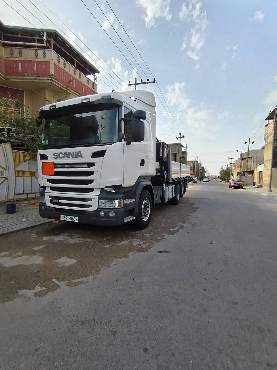 سكانيه للبيع مديل ٢٠١٥ مكينه ٤٩٠ تخم تاير بدي تفصال سنكر أربيل سياره رقم أربيل تحويل ثاني يوم كرين pmحجم 47 حمل ٢١ طن سلايتات  عدد ٦ اربع رجلين ريمونت كنترول عنوان بصره ***********
