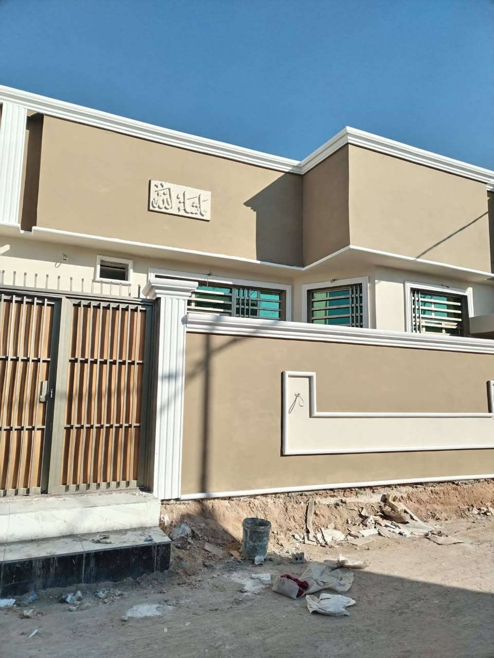 سلام عليكم  صباغ داخل وخارج اسعار مناسبه  شبابيك ابواب واجيهات
هذا رقمي ***********
نجف مع جبس بورد
مع دقه بالعمل والنظافه
واسعار مناسبه وهذا رقمي الي بي واتساب ***********
