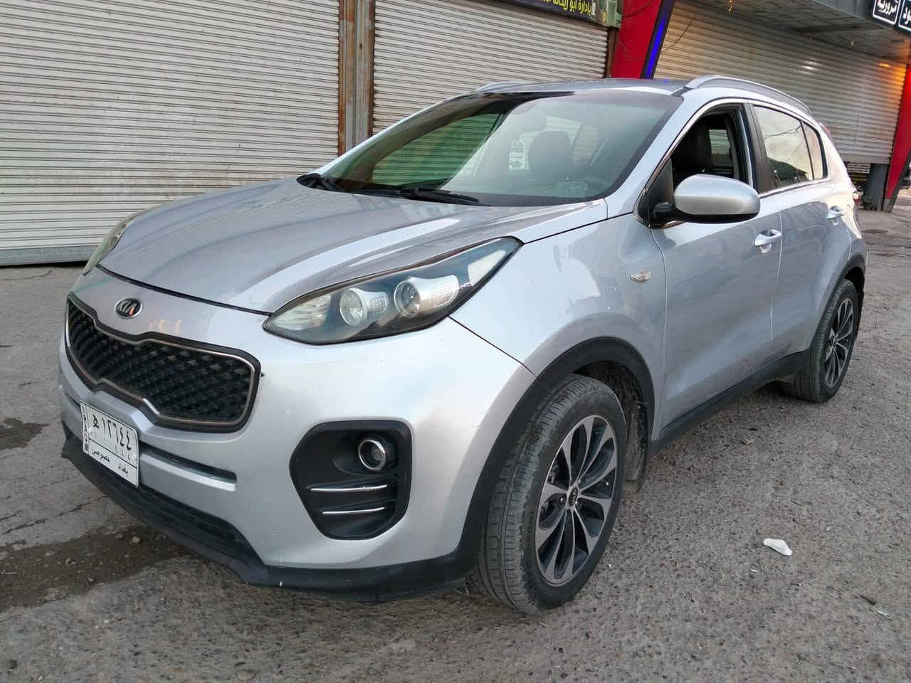 السلام عليكم
سياره كيا سبورتج موديل 2017 خليج السياره مثل ماموضح بل سونار بيها فقط بابين صبغ سياره جاهز أو اي نقص مابيها والسونار موجود يمك وخابر وتدالال السعر 140
***********
