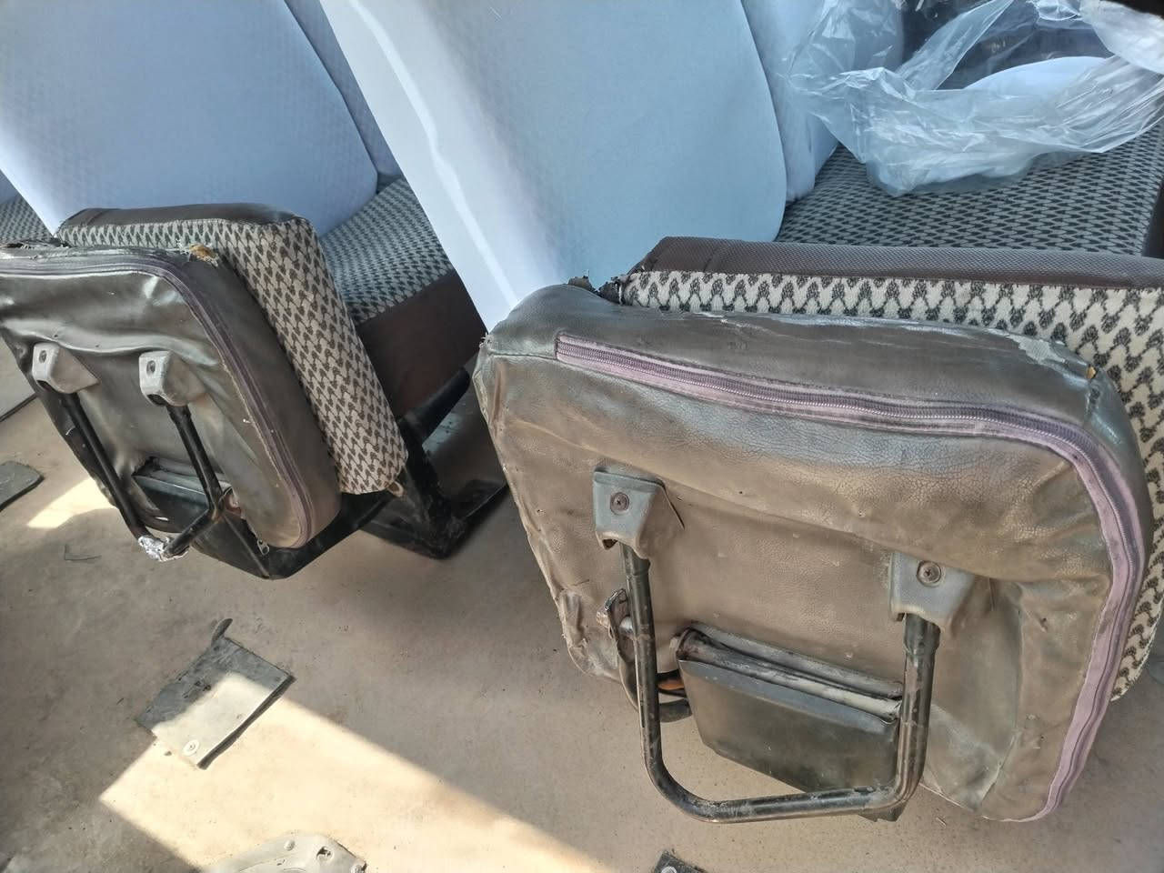 قلاب ثنين للبيع نضيافات بس مقعد يرادله دوشمه ضهر مدوشم سعره ٧٠ الف مكاني بغداد بلديات ***********
