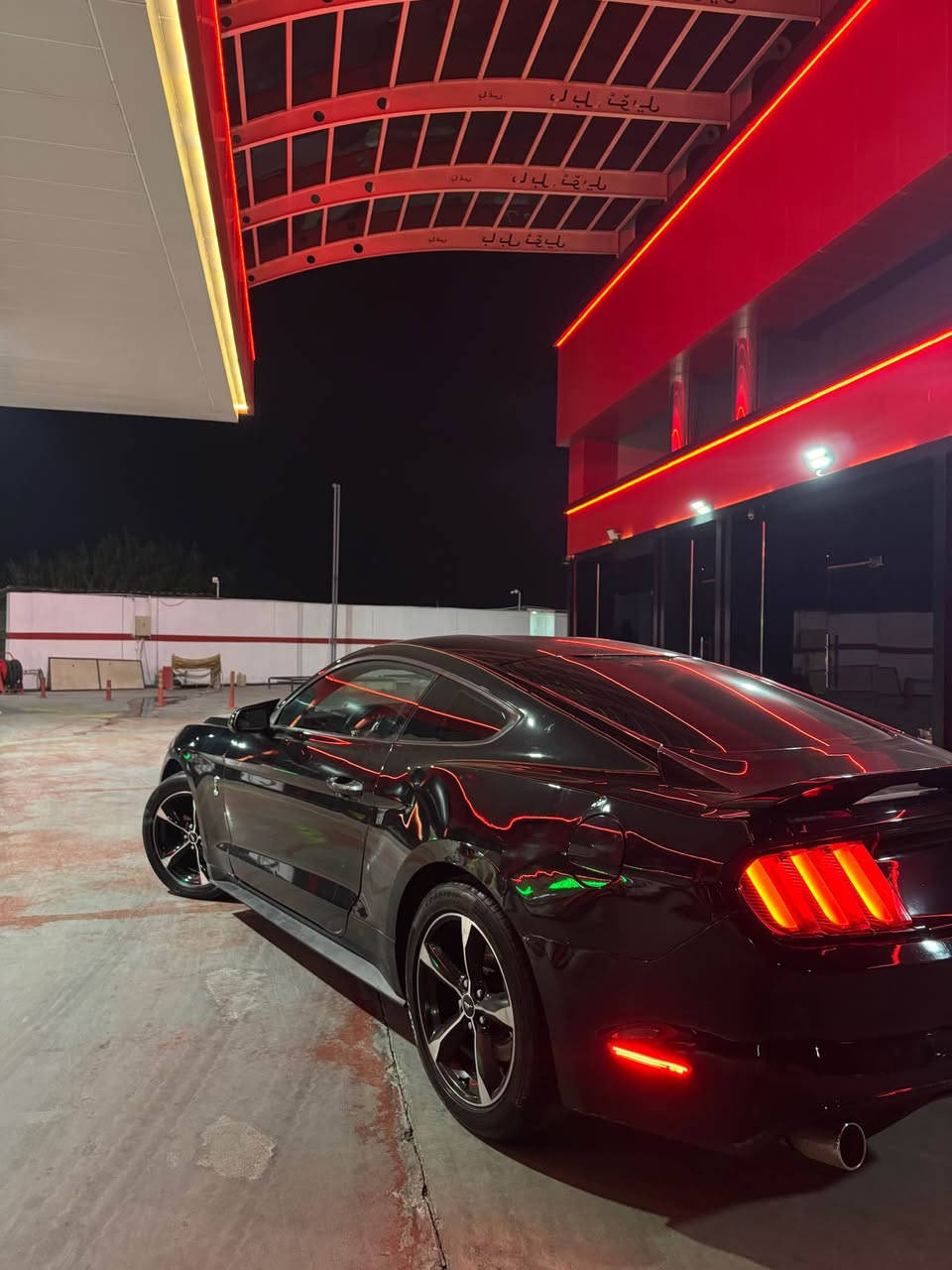 السلام عليكم 
موستنك 2016 ماشيه 120 
مواصفات 
محرك. V6مرغوب
حادثها جاملغ وبنيدو جاملغ
واحد مكان سغير بارد
بصمه
تحكم ستيرن جهتين 
شفتات 
سياره جاهزه بدون اي نقص تحويل بشرط 
مكاني اربيل
السعر140 بيها مجال 
رقمي*********** أربيل, العراق
