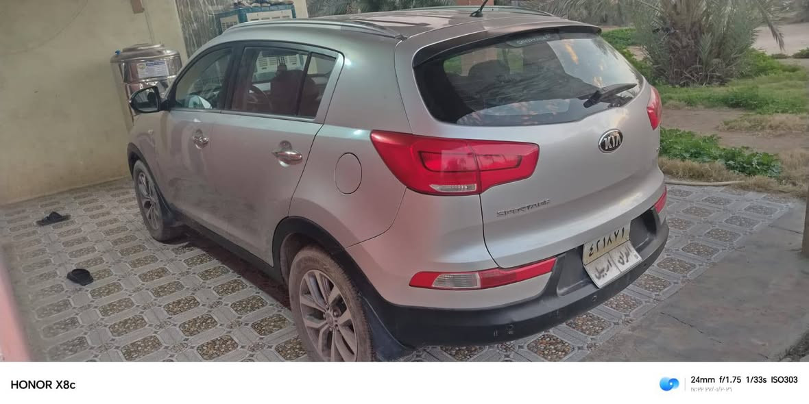 كيا سبورتاج خليجي سلفر 2015
سونار موجود بل صور 
سيارة كاملة مكملة حادثهة بسيط طخطخات 
بنيد صبغ ونص جنطة يعني قطعة ونص ابيعلك قطعتين  العنوان ديالى ناحية السلام 
محرك دوش 2000
السعر130بيها مجال بسيط
رقم ***********
