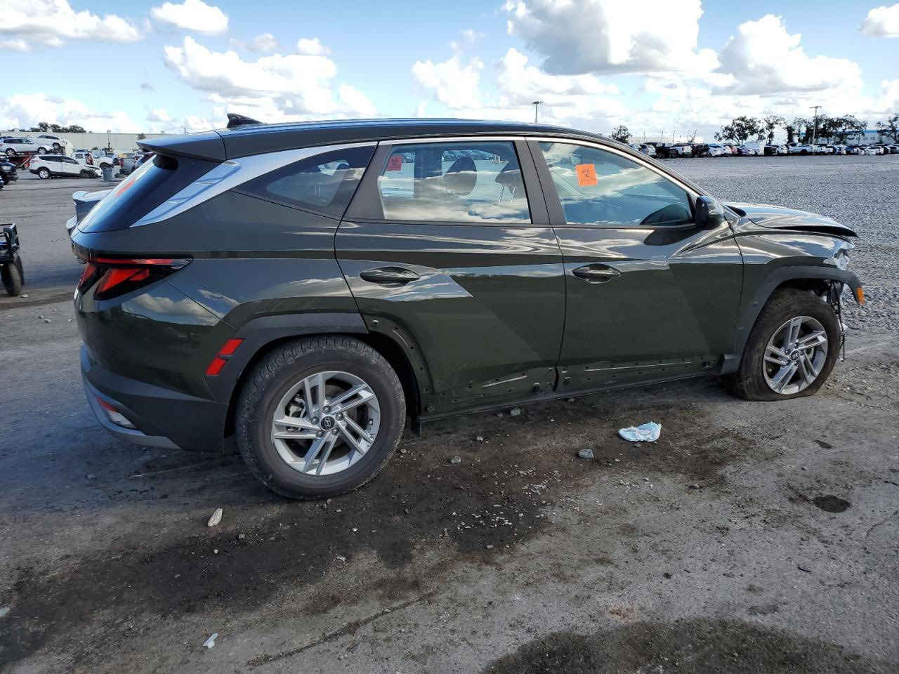 هونداي توكسان 2025 SE المواصفات معروفة
الحادث كما موضح بالصور بدون شاصي 

السعر مطروح بعمان الحرة بدون كمرك بدون تصليح 135 

ومن لديه كتاب ذوي الشهداء توصل لمحافظته مع النقل والتخليص والضريبة بدون تصليح ب152 

للاستفسار اكثر 

الاتصال ***********
