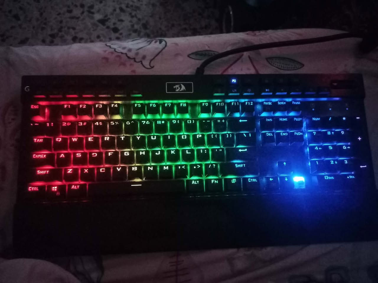 كيبورد ميكانيكي Red Dragon Gaming ريد دراگون شغال وشرط على فحص السعر 50 ألف .. متوفر توصيل


**إذا كنت صاحب هذا الإعلان وتريد حذفه لأي سبب، رجاءا أرسل رسالة إلى الدعم الفني**