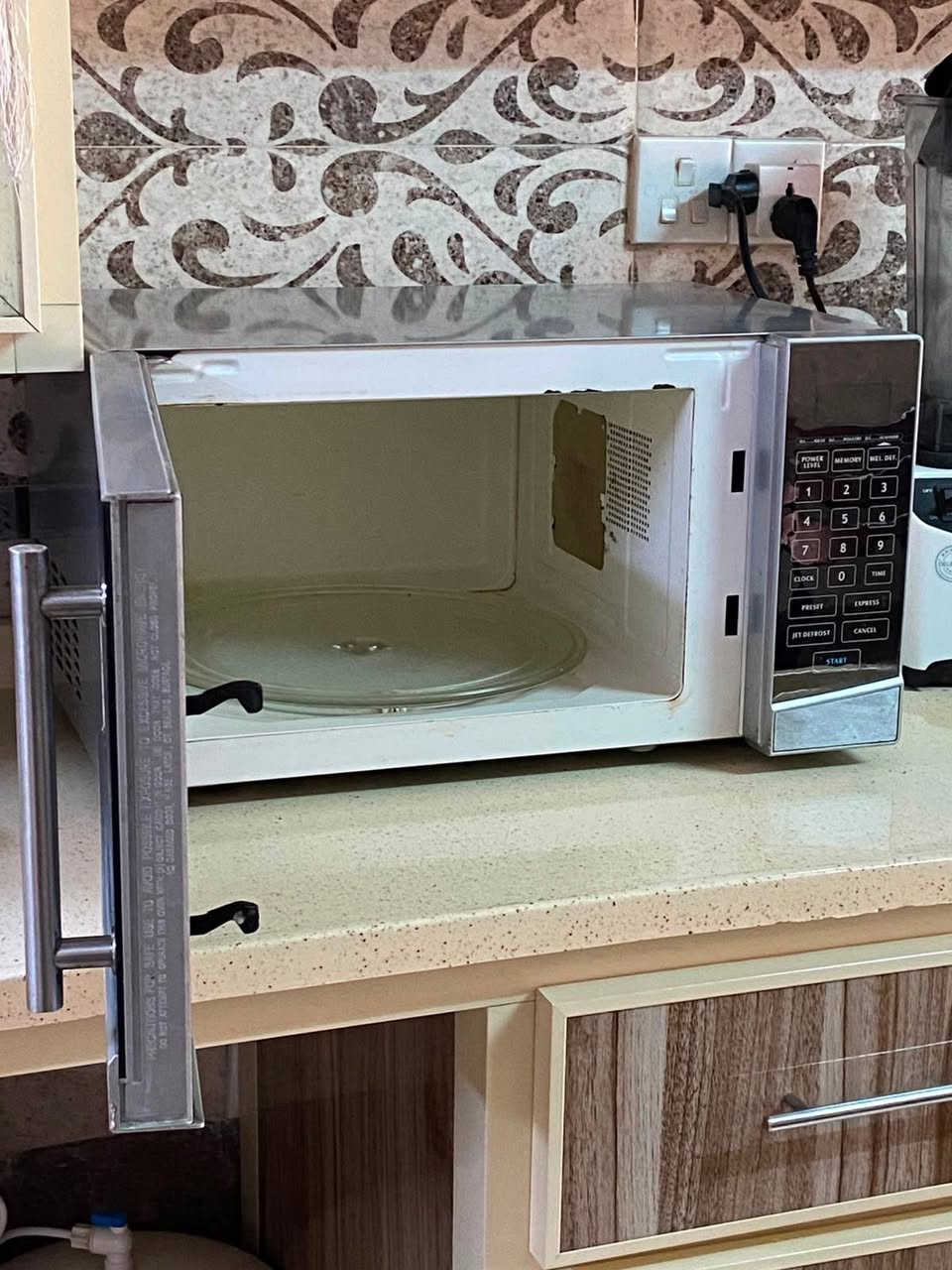 مايكرويف  وقلاية هوائية  للبيع


**إذا كنت صاحب هذا الإعلان وتريد حذفه لأي سبب، رجاءا أرسل رسالة إلى الدعم الفني**