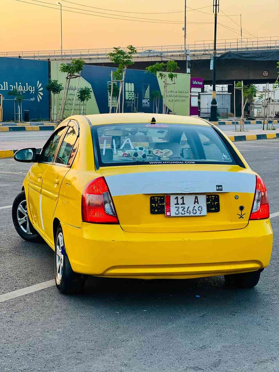 السلام عليكم 
اكسنت ترهم اقصاد مقدمه ونقد دبدوب توماتيك 🚗 
وأرد امريكي وكود واحد  ✅ 
موديل 2009
رقم بغداد اجنبي وبسمي اني الشرعي وتحويل بل موصل  ✋ 
سنويه وهزه جديده ✋ 
شرط التحويل ✋ 
هيئه غرامات صفر 
محرك 16 
محرك وكير شرط ✋ 
 
طخم أمامي جديد 
 
السياره ضرر امريكي باب تبديل فقط وبيهاا تلكيطاات تكسي والباقي شرط وكدام العين 👀 
المكان موصل الايمن 
‭***********
