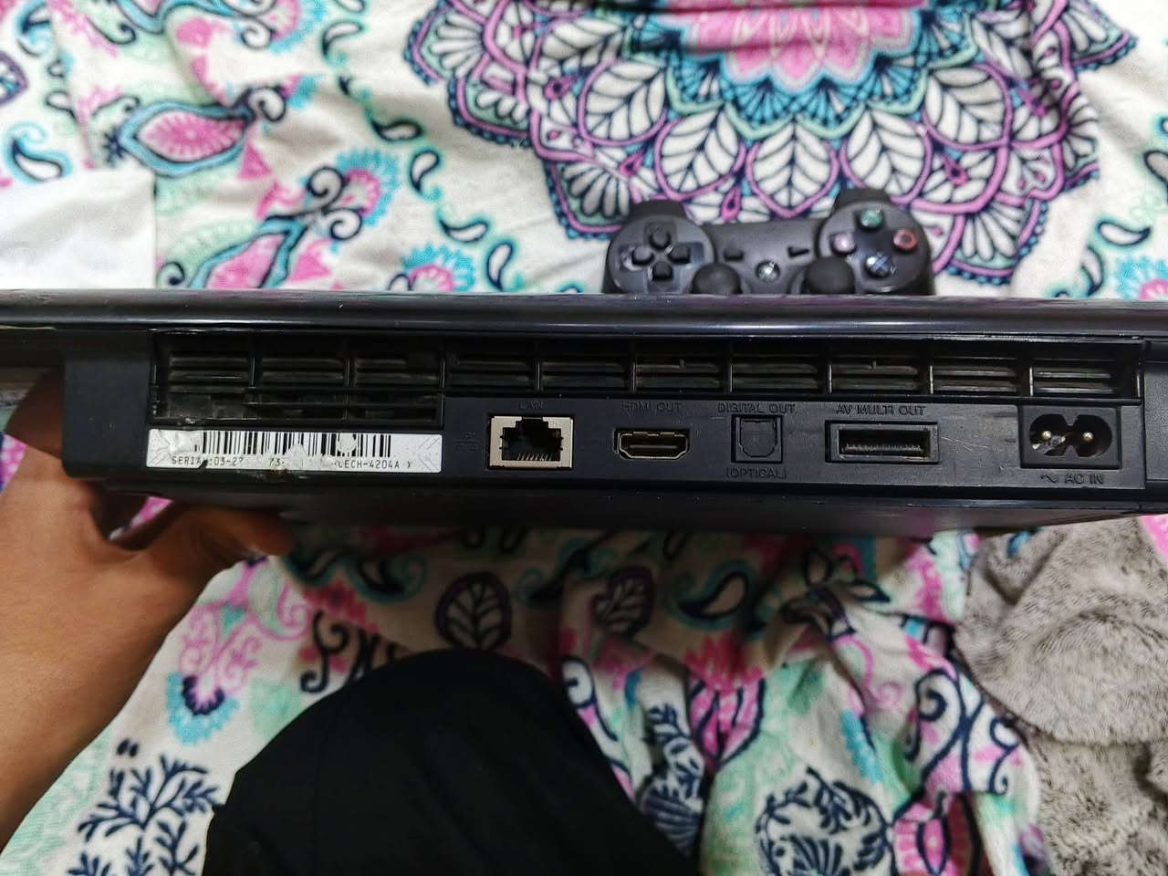 السلام عليكم 

شباب عندي بلي 3 سلم 

جهاز نضيف ومكفول مامفتوح وملحقات كامله

بي 5 لعبات قويه 

سعه تخزين وباقي مواصفات موضح بالصور 

السعر 90 قفله من الاخير


**إذا كنت صاحب هذا الإعلان وتريد حذفه لأي سبب، رجاءا أرسل رسالة إلى الدعم الفني**