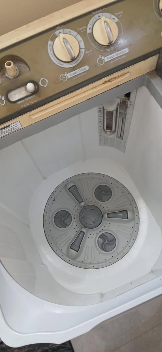 غساله ال جي حجم كبير تغسل بطانيه نفرين شغاله وغسلها يجنن بس المجفف يطلع صوت وميفتر ب٥٠ وبيها مجال مكانها سبعه نيسان


**إذا كنت صاحب هذا الإعلان وتريد حذفه لأي سبب، رجاءا أرسل رسالة إلى الدعم الفني**