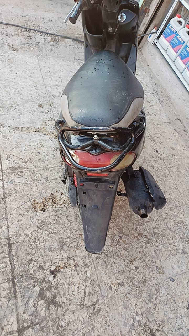 السلام عليكم إعادة نشر دراجة قجمة للبيع محرك بلادي السعر 300قفل العنوان بغداد ساحة عدن ***********
