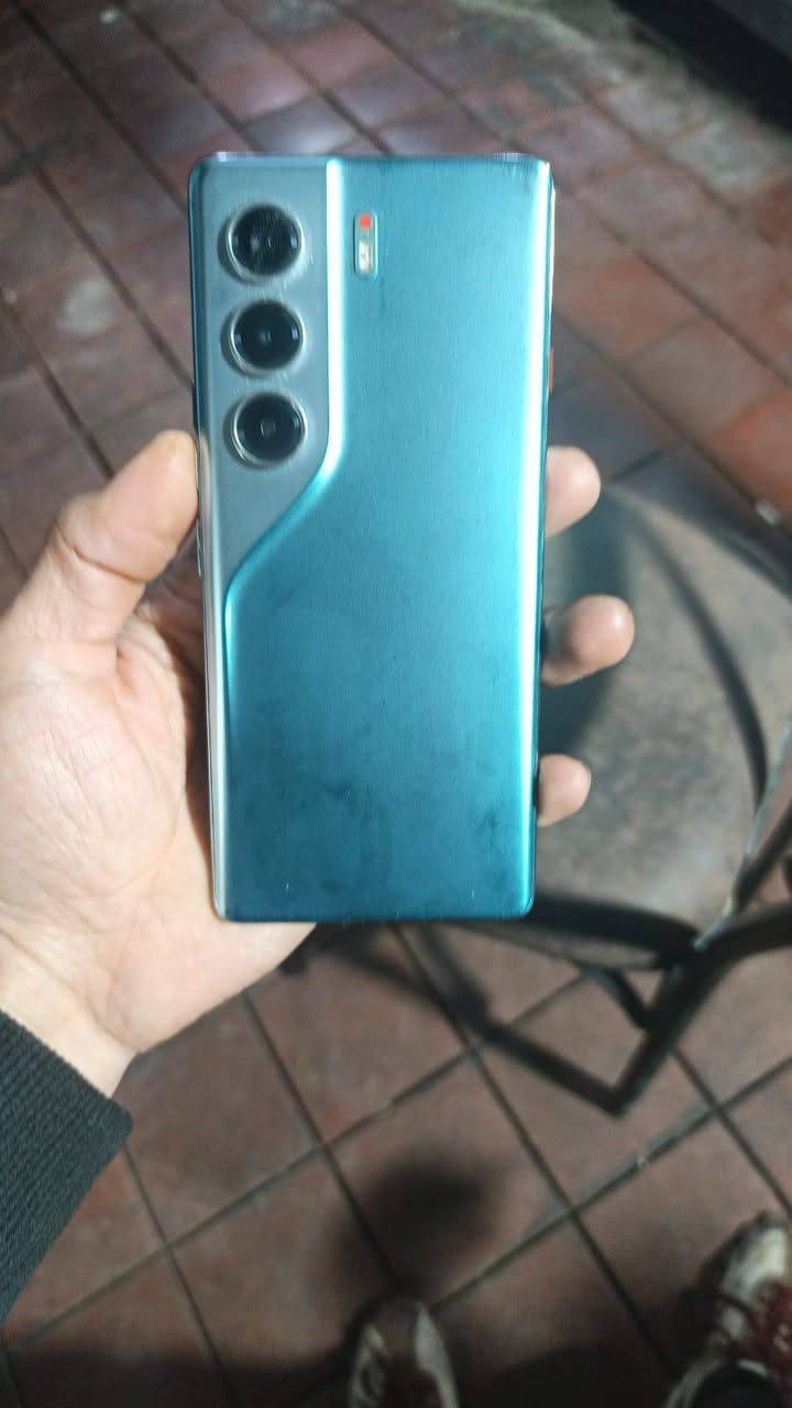 #جهاز حيل حيل نظيف 95 %
#تكنو_كامون40برو5g
 كارتونه غراضه كلها موجودة شاحنة اصليه و شغال ونظيف مجرد الشاشة بيه لفطور واي اثر مامسوية بالشاشةةة فقط افطور ومااثرة  اي خطا او خلل مابي تجي تفحص وتدلل بصمة قفل شغاله كلشي موجود وافحص وروح 

خلي سعرك وتدلل


**إذا كنت صاحب هذا الإعلان وتريد حذفه لأي سبب، رجاءا أرسل رسالة إلى الدعم الفني**