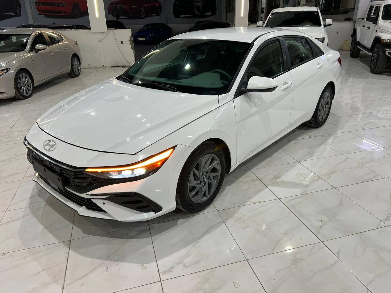 🚘 Hyundai Elantra SEL 2024
لون أبيض – سيارة نظيفة واقتصادية

▪️ الموديل: 2024
▪️ الفئة: SEL
▪️ اللون: أبيض
▪️ الحالة: بدون صبغ
▪️ الحادث: دعامية فقط
▪️ الترقيم: تترقم شمالي فقط

🔧 المواصفات:
 • محرك 2.0 لتر
 • 4 سلندر
 • قوة 147 حصان
 • قير أوتوماتيك CVT
 • شاشة وسطية كبيرة
 • شاشة عدادات ديجيتال
 • Apple CarPlay & Android Auto
 • كاميرا خلفية
 • بصمة تشغيل
 • مثبت سرعة
 • تحكم بالمقود
 • بلوتوث
 • جنوط ألمنيوم
 • نظام مانع التصادم
 • تحذير النقطة العمياء
 • صندوق ذكي

💰 السعر: 145 وبيه مجال بسيط

📍 الموقع: أربيل
📞 للاستفسار: ***********

🔥 عروض يومية لجميع أنواع السيارات
انضم إلى كروب الواتساب 👇
https://chat.whatsapp.com/EDt5rlTuPdfCvNySuhJZE1?mode=hq2tcli

✔️ يوجد لدينا كافة أنواع السيارات.
