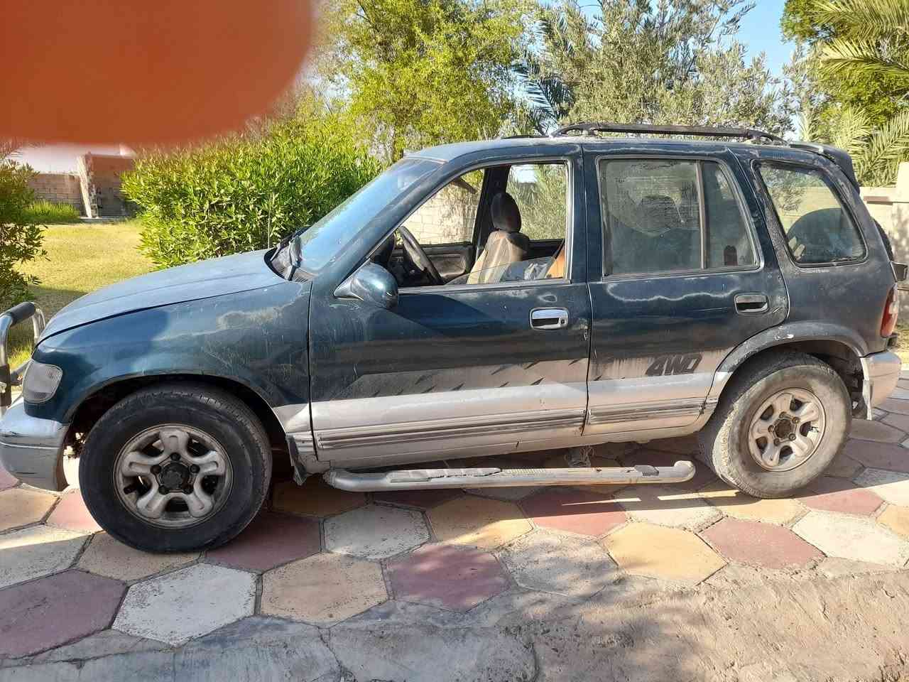 سبورتج بلاديه لون زيتوني غامق موديل ٩٥ رقم انكليزي سنويه حديثه لحد ٢٩ ...للإستفسار ع السعر *********** واتساب
